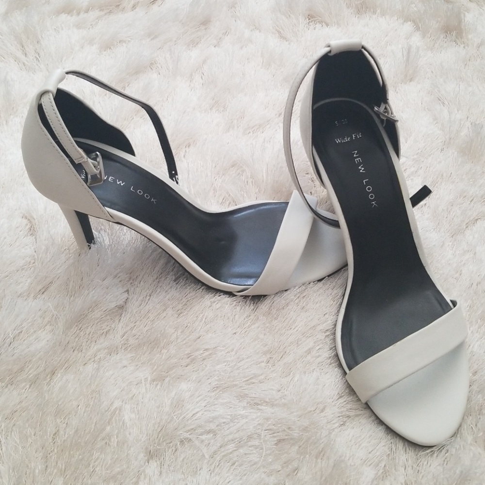 Open toe ankle wrap sandals